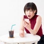 コーヒー女性