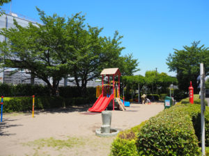 子供の遊具がある公園（小）物件からここまで徒歩10分