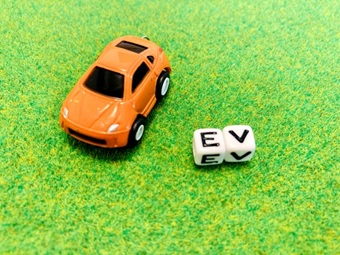 EV車（電気自動車）