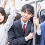 通勤電車の車内