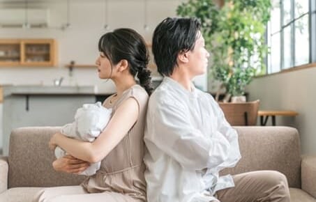 喧嘩する夫婦