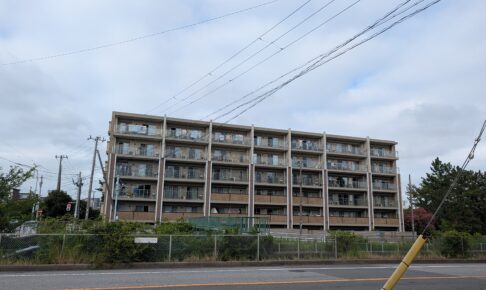 ライオンズマンション幕張セントパークス　2026年8月時点の相場 ～駅距離あるが南面は川と公園～【マンションマニア】